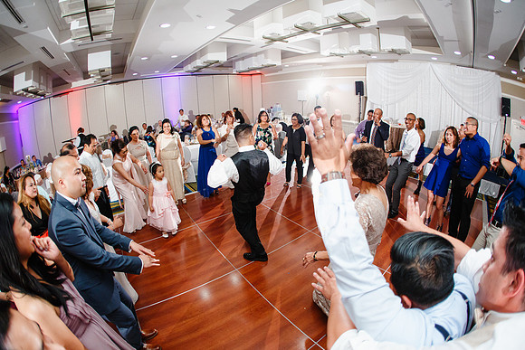 Christine-Vic-Reception-320