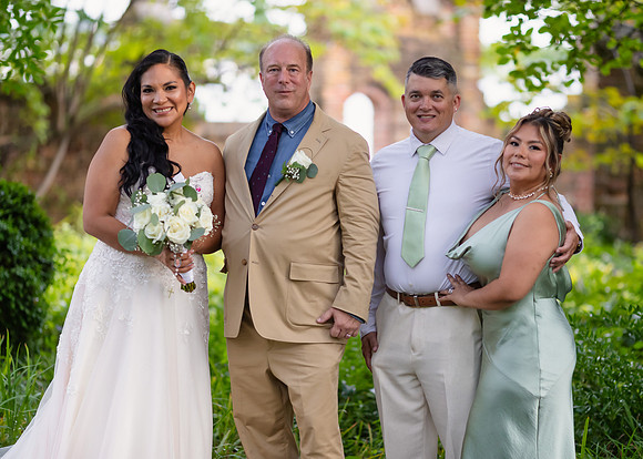 Carmen-Jon_Group_Portraits-031