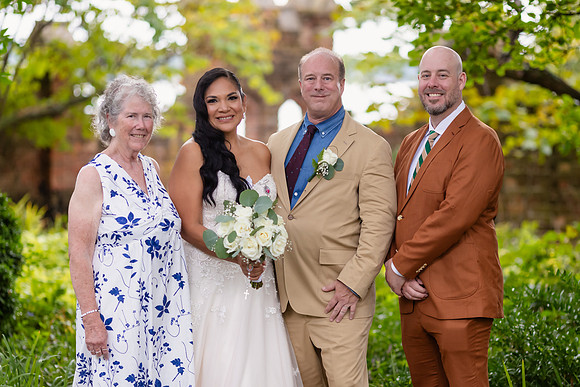 Carmen-Jon_Group_Portraits-005