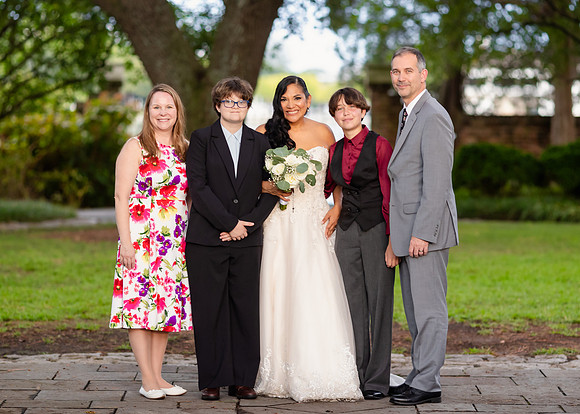 Carmen-Jon_Group_Portraits-037