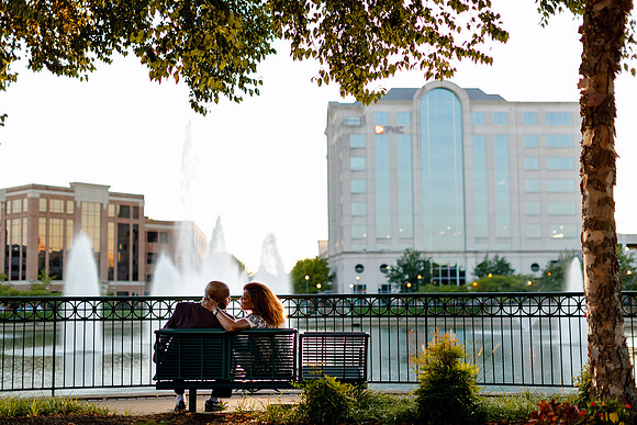 WEB_Monilla-Jean-EngagementSession-035